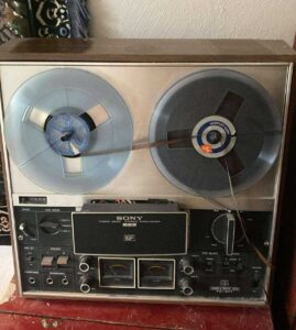 Picture of a Sony TC-377 reel-to-reel tape recorder.